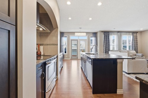 40 Masters Common Se, Calgary, AB - Indoor Photo Showing Kitchen With Stainless Steel Kitchen With Upgraded Kitchen