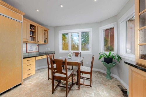 1239 Beverley Boulevard Sw, Calgary, AB - Indoor Photo Showing Dining Room