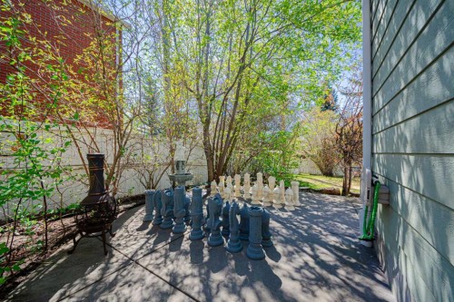 1239 Beverley Boulevard Sw, Calgary, AB - Outdoor