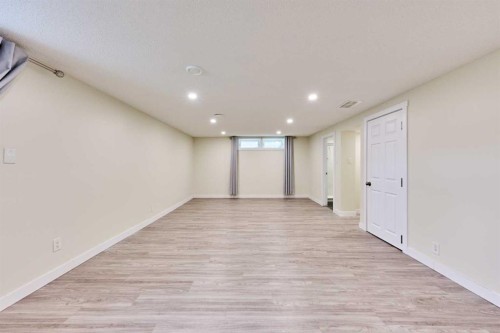 2733 Brecken Road Nw, Calgary, AB - Indoor