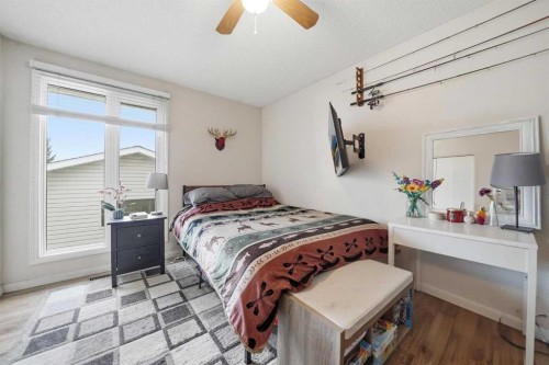 95 Summerwood Road, Airdrie, AB - Indoor Photo Showing Bedroom