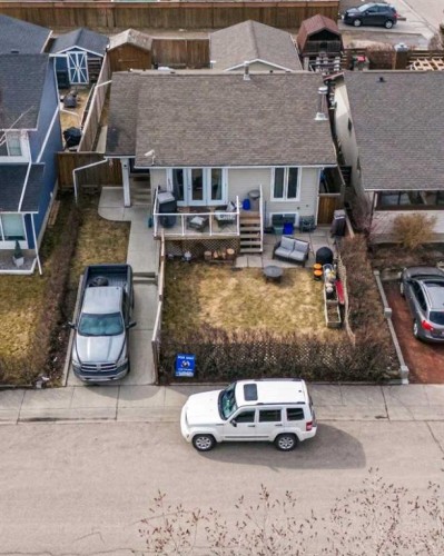 95 Summerwood Road, Airdrie, AB - Outdoor