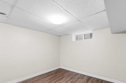 37 Martingrove Way Ne, Calgary, AB - Indoor Photo Showing Other Room