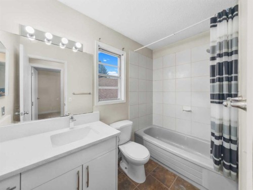 37 Martingrove Way Ne, Calgary, AB - Indoor Photo Showing Bathroom