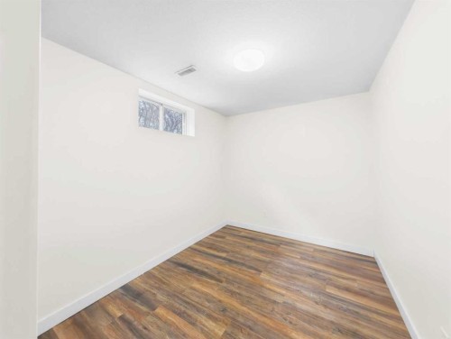 37 Martingrove Way Ne, Calgary, AB - Indoor Photo Showing Other Room