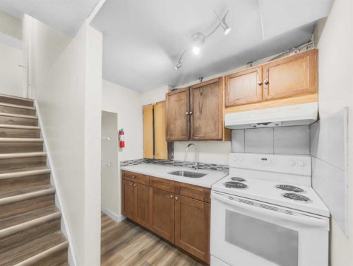 37 Martingrove Way Ne, Calgary, AB - Indoor Photo Showing Kitchen