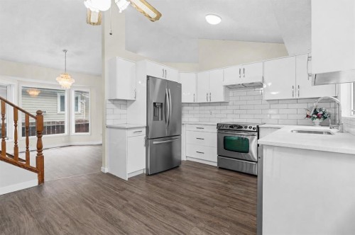 37 Martingrove Way Ne, Calgary, AB - Indoor Photo Showing Kitchen With Upgraded Kitchen