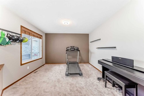 225 Kincora Heights Nw, Calgary, AB - Indoor Photo Showing Other Room