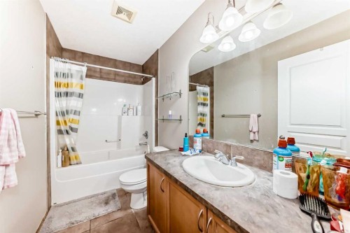 225 Kincora Heights Nw, Calgary, AB - Indoor Photo Showing Bathroom