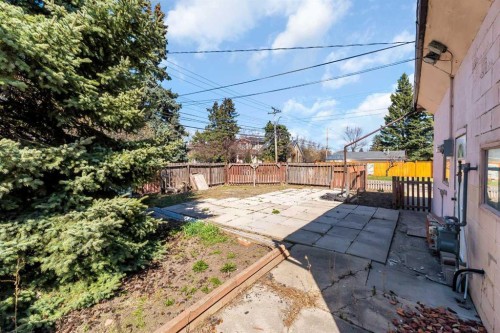 426 8 Avenue Ne, Calgary, AB - Outdoor