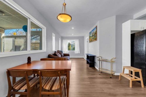 426 8 Avenue Ne, Calgary, AB - Indoor Photo Showing Dining Room