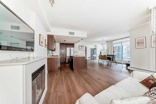 1002-735 2 Avenue Sw, Calgary, AB - Indoor Photo Showing Living Room