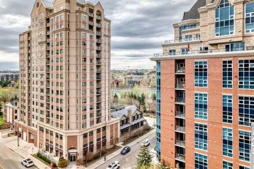 1002-735 2 Avenue Sw, Calgary, AB - Outdoor With Balcony With Facade