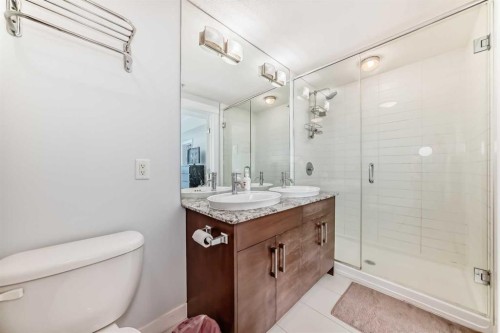 1002-735 2 Avenue Sw, Calgary, AB - Indoor Photo Showing Bathroom