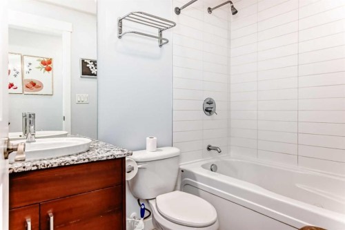 1002-735 2 Avenue Sw, Calgary, AB - Indoor Photo Showing Bathroom