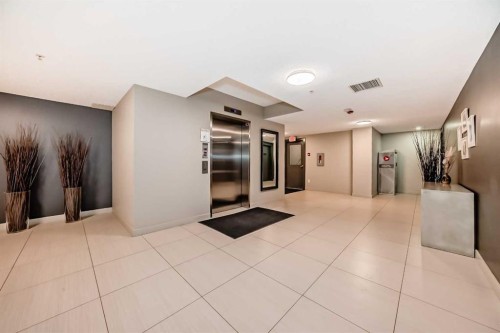 1002-735 2 Avenue Sw, Calgary, AB - Indoor Photo Showing Other Room