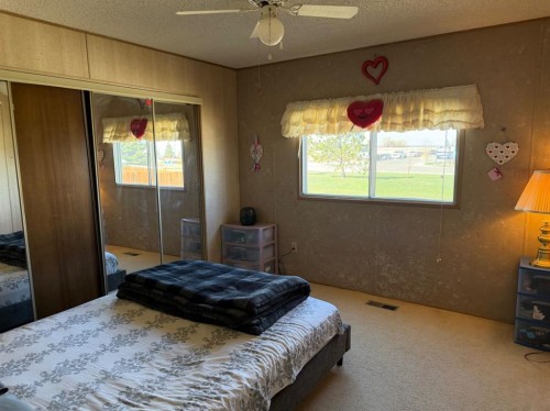 5302 Birch Road, Olds, AB - Indoor Photo Showing Bedroom
