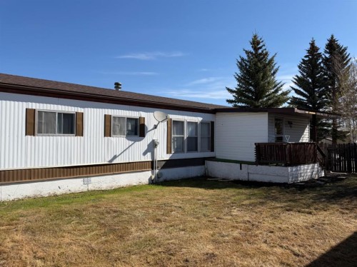 5302 Birch Road, Olds, AB - Outdoor