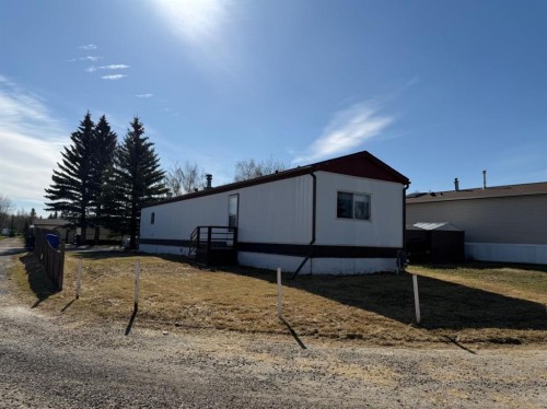 5302 Birch Road, Olds, AB - Outdoor