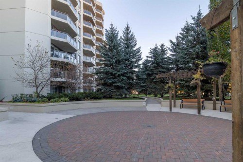 404-1108 6 Avenue Sw, Calgary, AB - Outdoor