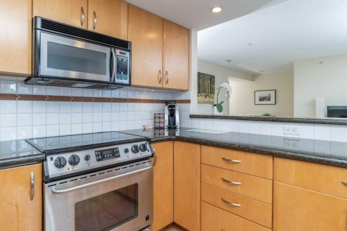 404-1108 6 Avenue Sw, Calgary, AB - Indoor Photo Showing Kitchen