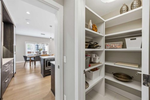 81 West Point Close Sw, Calgary, AB - Indoor
