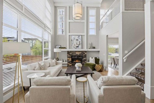 81 West Point Close Sw, Calgary, AB - Indoor Photo Showing Living Room