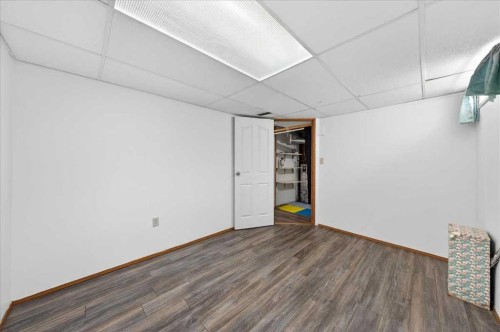 124 Martinwood Court Ne, Calgary, AB - Indoor Photo Showing Other Room