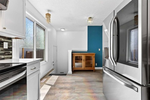 236 Mckerrell Way Se, Calgary, AB - Indoor Photo Showing Kitchen