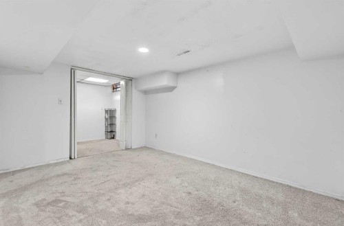 236 Mckerrell Way Se, Calgary, AB - Indoor