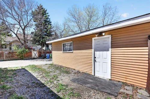 236 Mckerrell Way Se, Calgary, AB - Outdoor