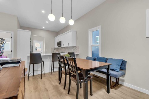 146 Highview Gate Se, Airdrie, AB - Indoor Photo Showing Dining Room