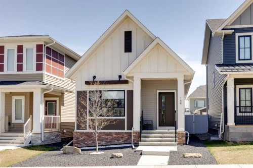 146 Highview Gate SE Airdrie, AB T4A 3L6