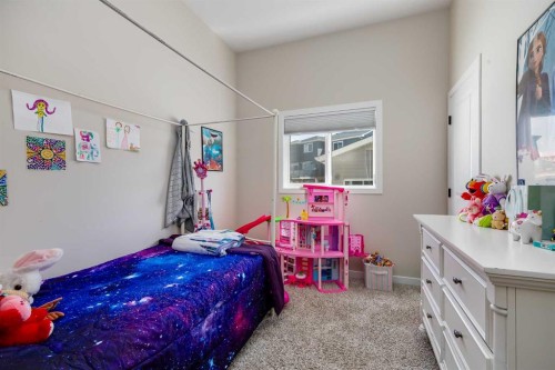 146 Highview Gate Se, Airdrie, AB - Indoor Photo Showing Bedroom
