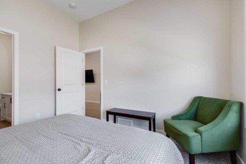146 Highview Gate Se, Airdrie, AB - Indoor Photo Showing Bedroom