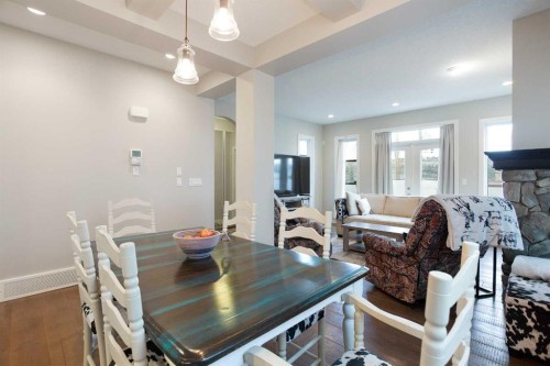 4827 22 Avenue Nw, Calgary, AB - Indoor