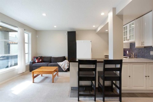 4827 22 Avenue Nw, Calgary, AB - Indoor