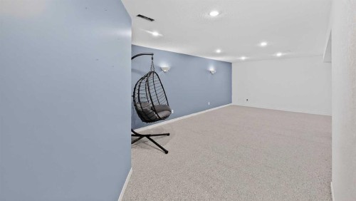 1134 Lakeway Boulevard South, Lethbridge, AB - Indoor