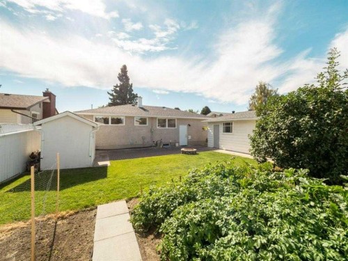 1134 Lakeway Boulevard South, Lethbridge, AB - Outdoor