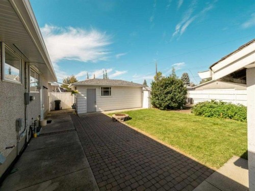 1134 Lakeway Boulevard South, Lethbridge, AB - Outdoor With Exterior