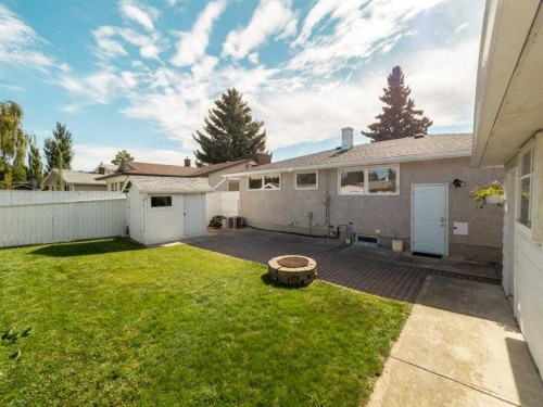 1134 Lakeway Boulevard South, Lethbridge, AB - Outdoor