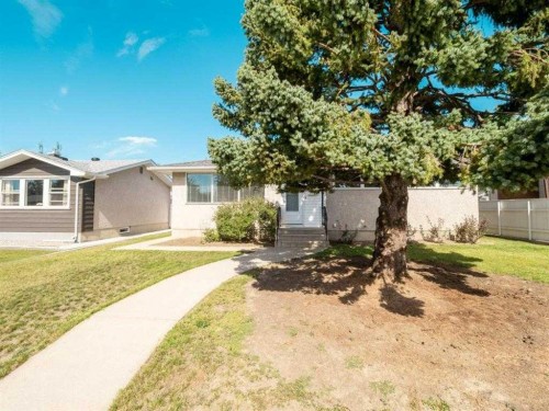 1134 Lakeway Boulevard South, Lethbridge, AB - Outdoor