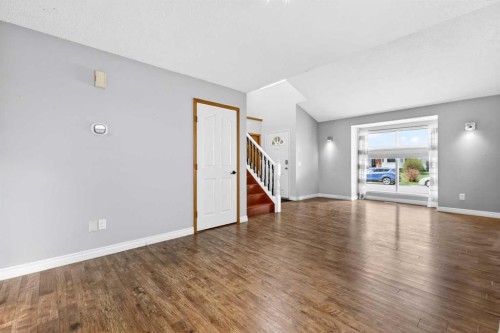 32 Millrise Crescent Sw, Calgary, AB - Indoor