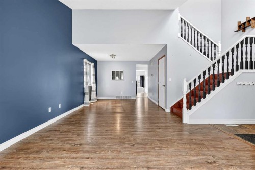 32 Millrise Crescent Sw, Calgary, AB - Indoor Photo Showing Other Room
