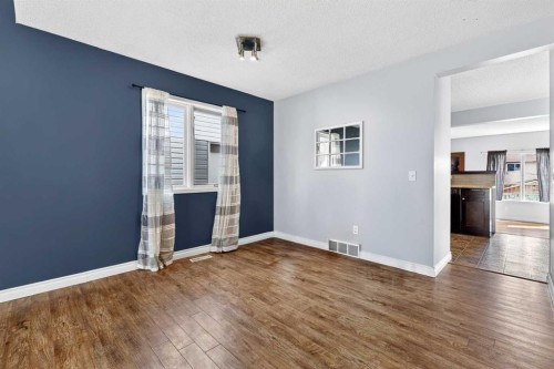 32 Millrise Crescent Sw, Calgary, AB - Indoor Photo Showing Other Room