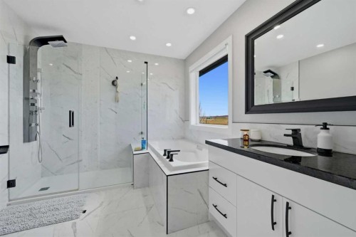 115 Everwoods Park Sw, Calgary, AB - Indoor Photo Showing Bathroom