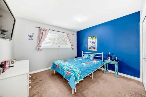 3 Shannon Close, Olds, AB - Indoor Photo Showing Bedroom