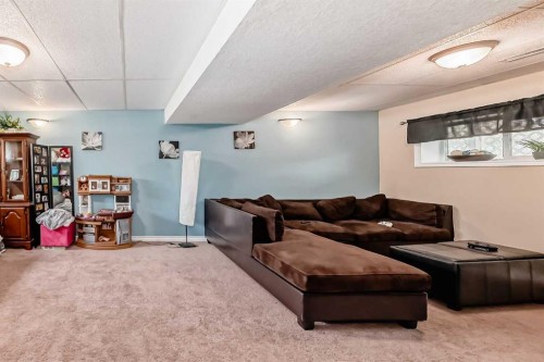3 Shannon Close, Olds, AB - Indoor