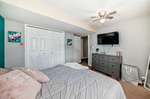 3 Shannon Close, Olds, AB - Indoor Photo Showing Bedroom