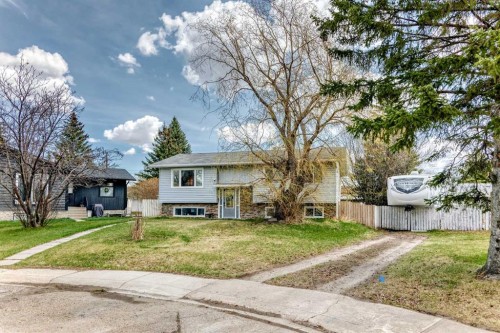 3 Shannon Close, Olds, AB - Outdoor